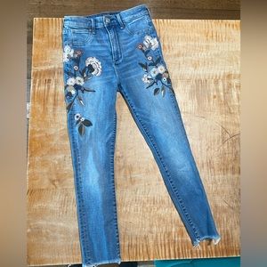 Abercrombie & Fitch Simone High Rise Ankle Jeans- Size 25 / size 0 - embroidered